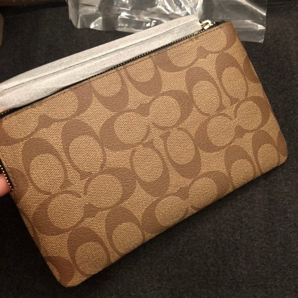 Coach Large Corner Zip Wristlet With Halloween - Picture 4 of 8